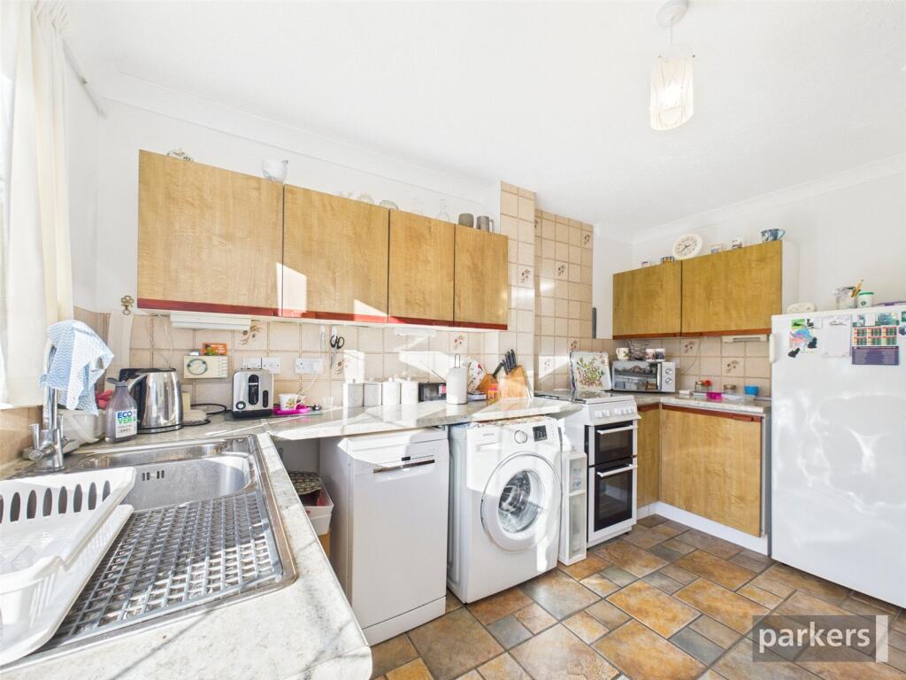 Cassia Drive, Earley, Reading, Berkshire, RG6 photo 4