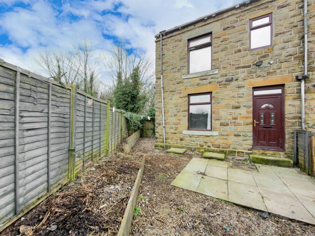 Main image of property: Back Carlinghow Lane, Carlinghow