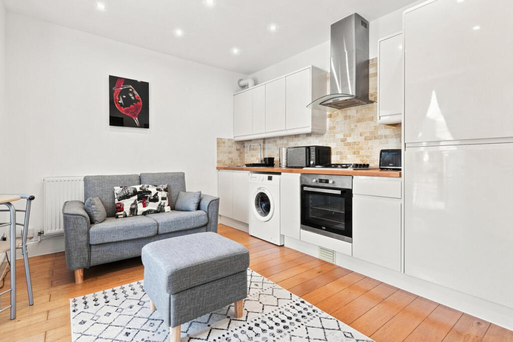 Apartment in Southend-on-Sea, Milton, Prittlewell - More