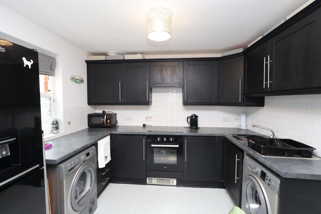 Apartment in Trafford, Greater Manchester - View 5