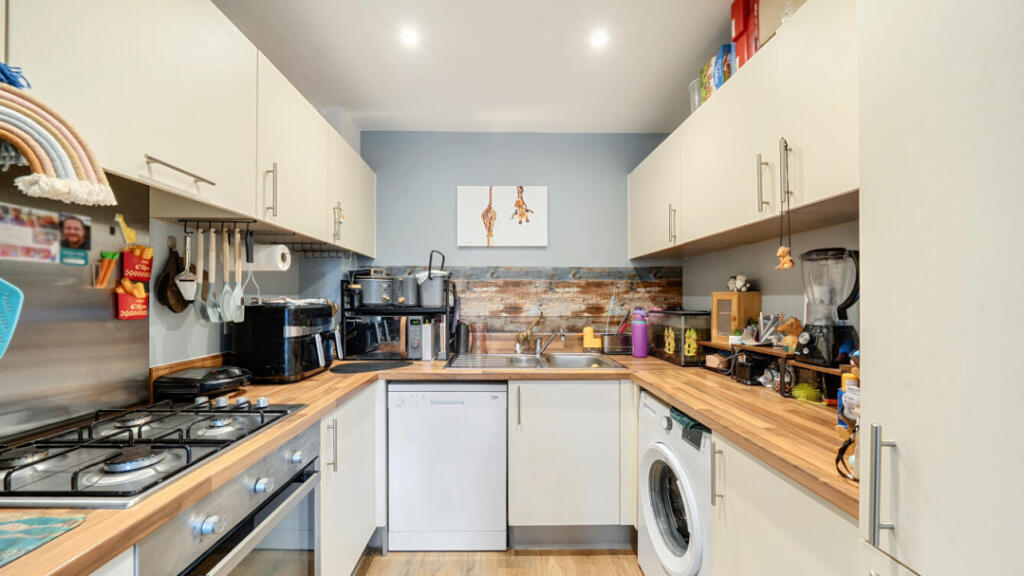 House in Ipswich - View 5