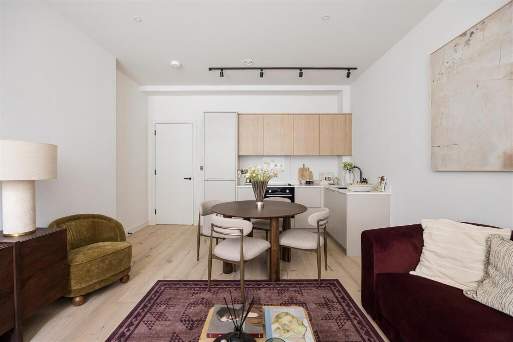 Apartment in London, Bethnal Green - View 4