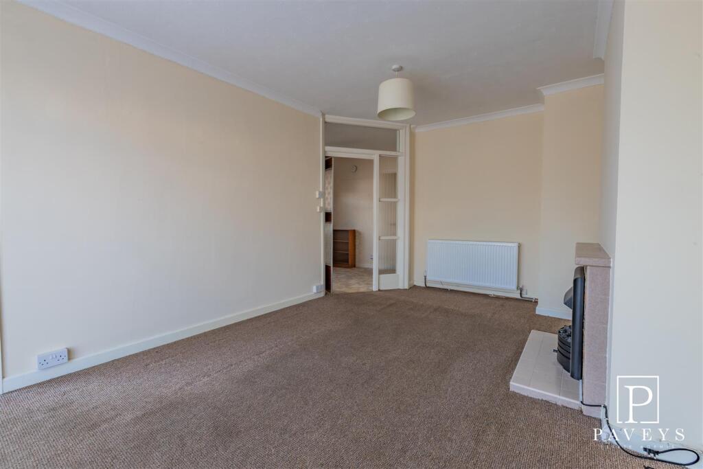 Manfield Gardens, St. Osyth, Clacton-On-Sea photo 3