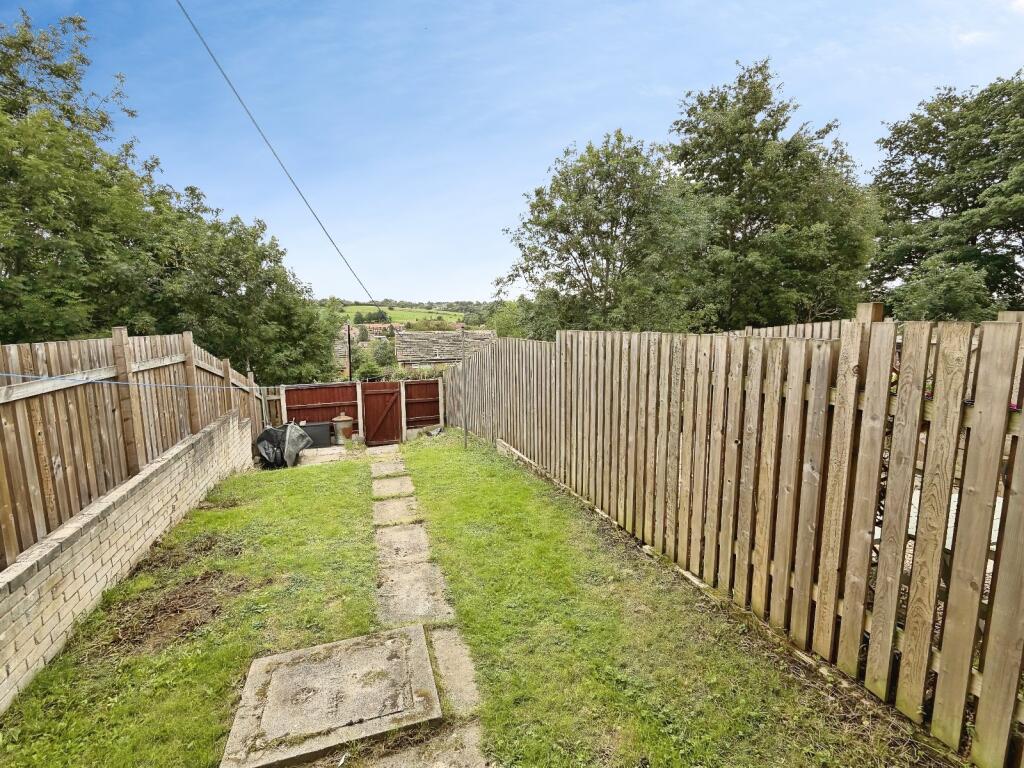 House in Wakefield - View 4