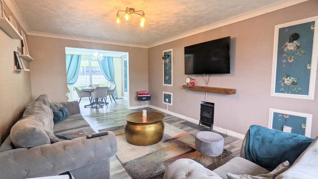 Earlswood, Skelmersdale, WN8 6AT photo 2