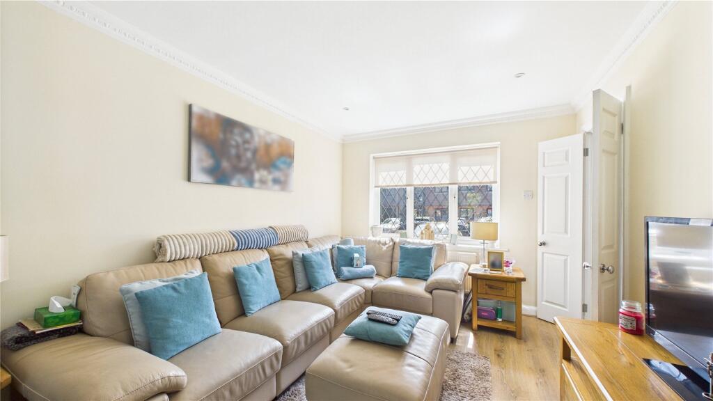 Fromow Gardens, Windlesham, Surrey, GU20 - View 4