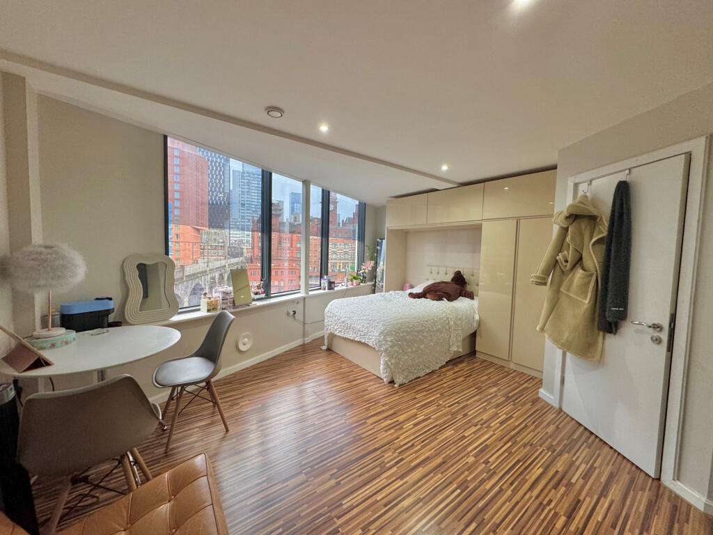 Studio flat on 90 Princess Street, Manchester, M1, £125,000