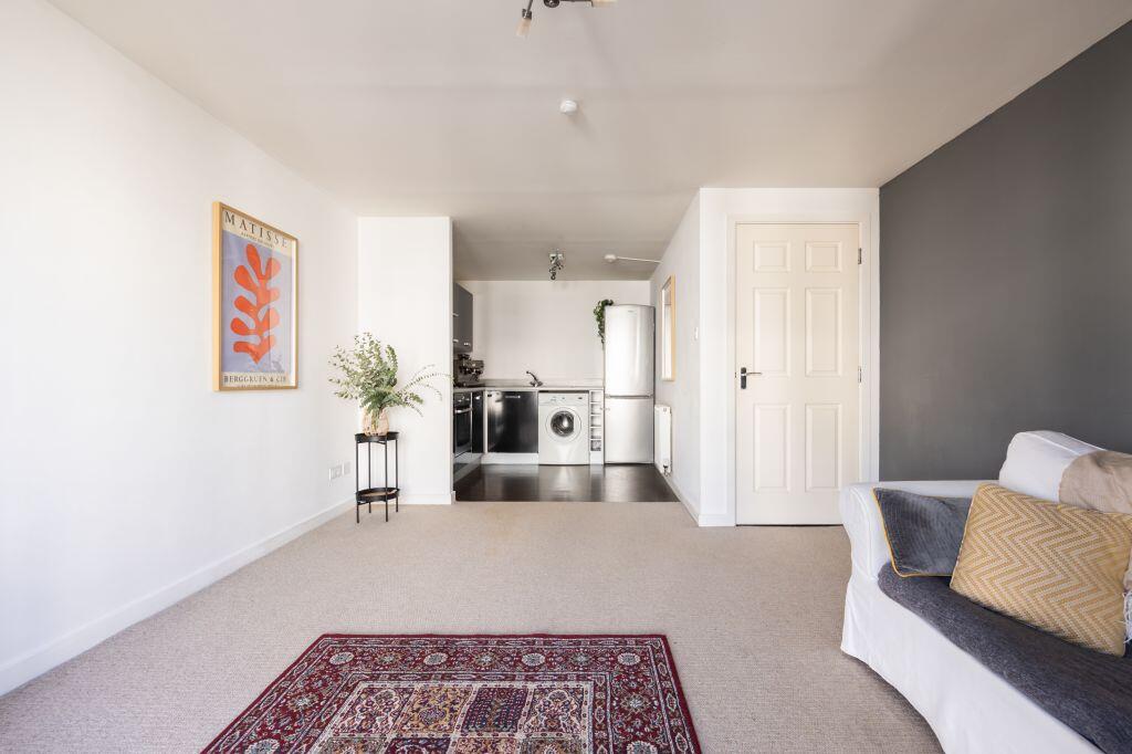 Apartment in Edinburgh - View 4