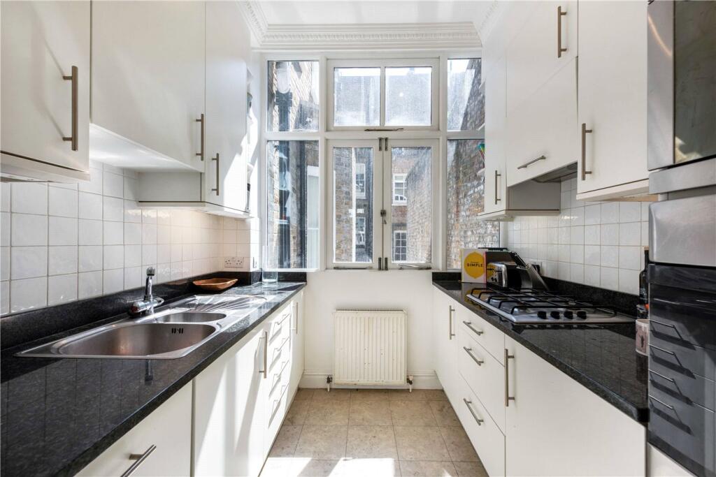 Apartment in London - More