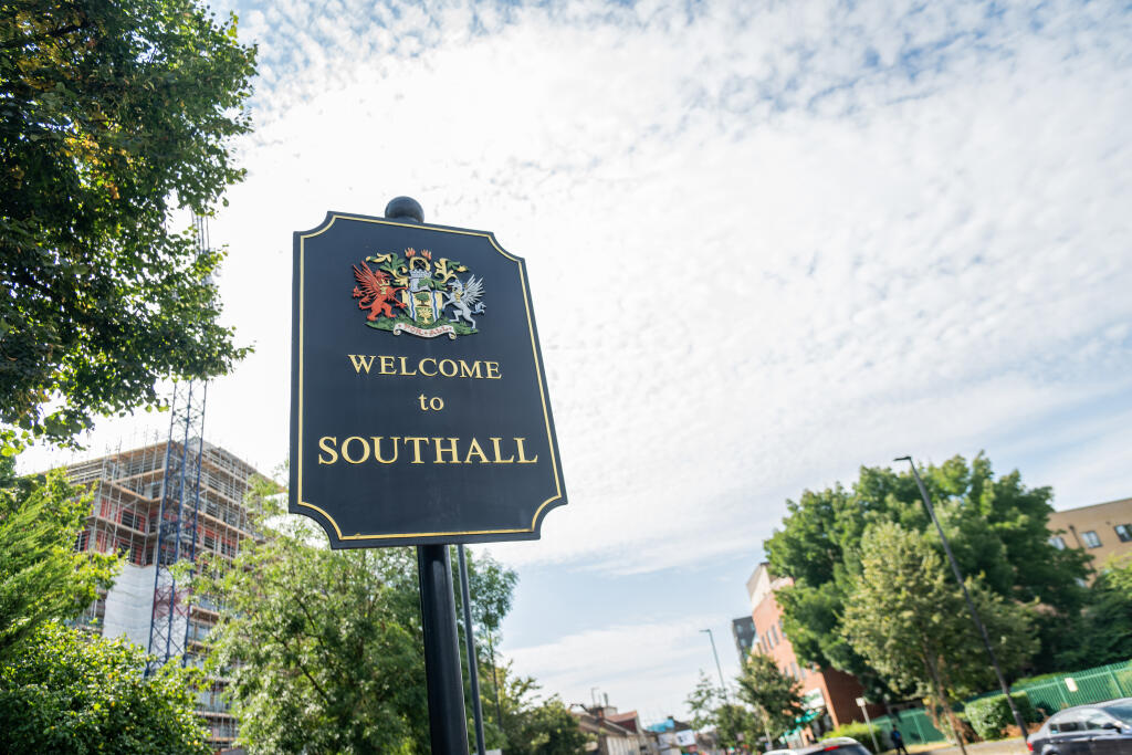 Apartment in Southall - View 5