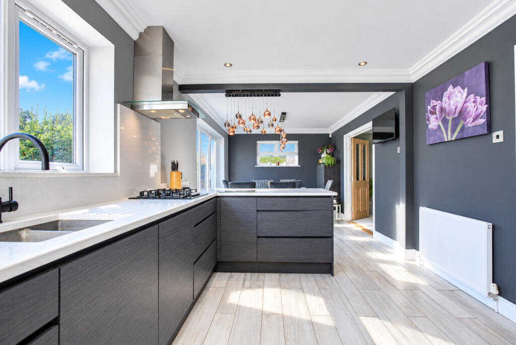 House in Southend-on-Sea - View 4
