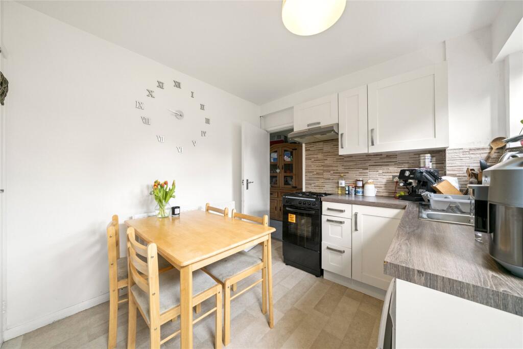 Apartment in Elmbridge, Downside - View 3