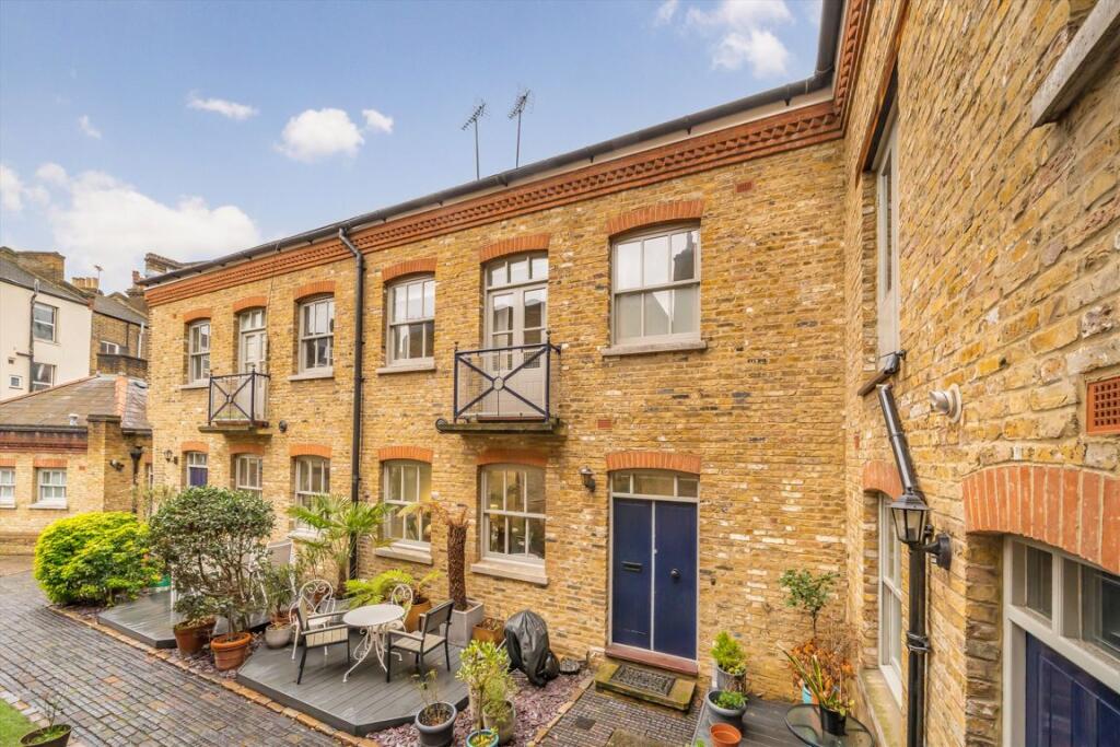 Main image of property: Hardwicke Mews, Islington