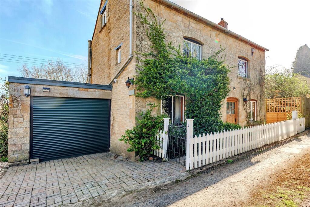 Main image of property: 3 Post Office Lane, Draycott, GL56