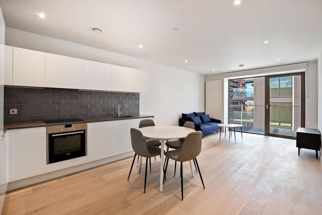 Main image of property: 1 Shipwright Street, London, E16