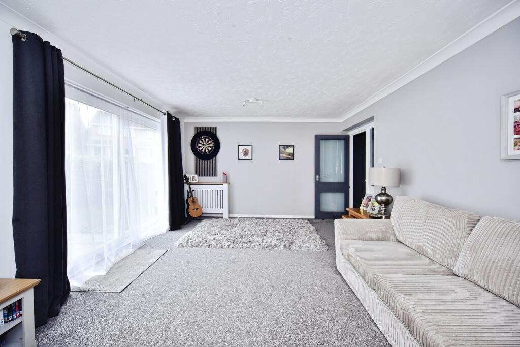 Apartment in Rochester - More