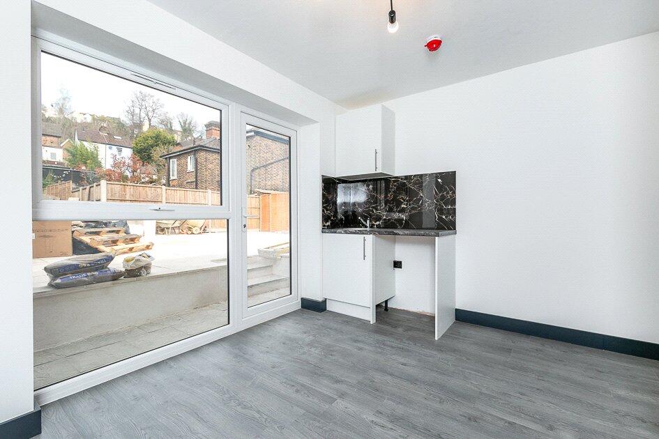 House in Redhill - View 3