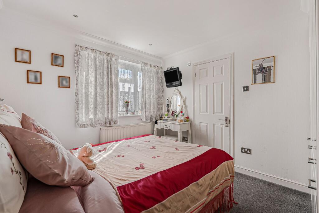 Additional image 10 of Alderman Close, Welham Green, AL9