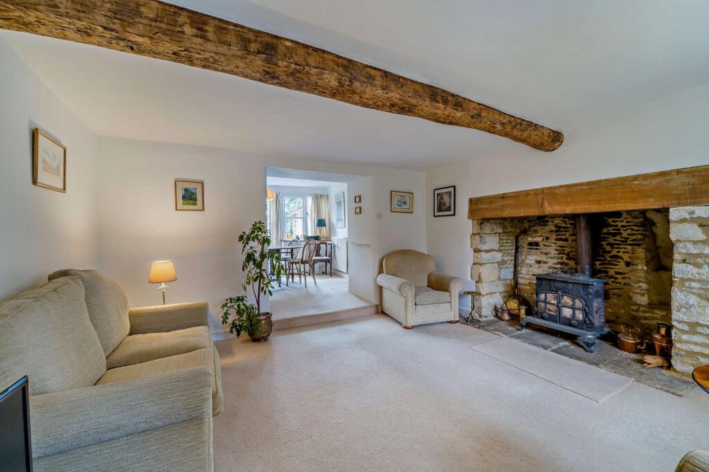 11, Hatherop, Cirencester, Gloucestershire, GL7 photo 2
