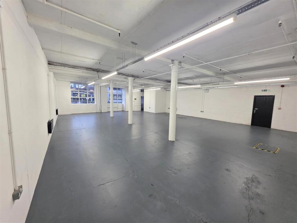 Main image of property: New Ground Floor Unit (2607 sq ft), Universal Building, Devonshire Street North, Manchester, M12