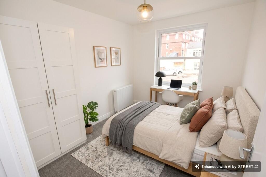 Main image of property: Cumberland Place, Southampton, SO15