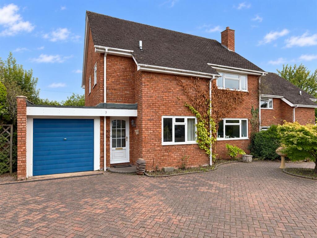 Main image of property: Campden Lawns, Alderminster, Stratford-Upon-Avon