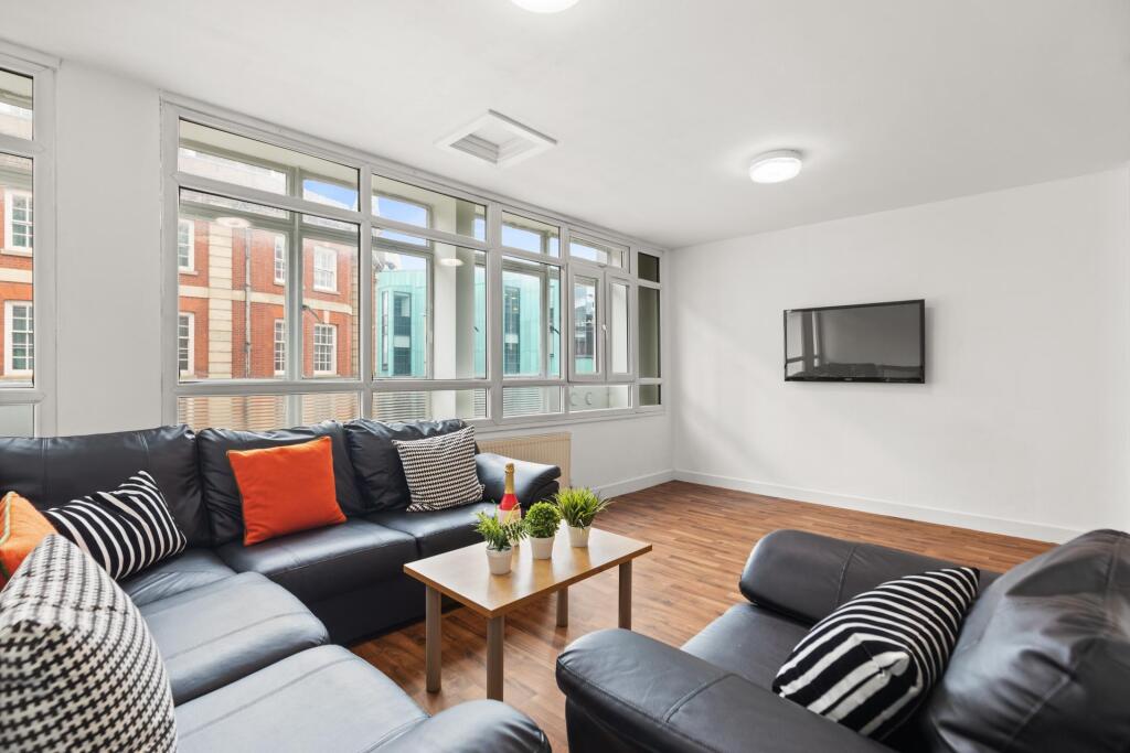 House in Leicester, City of Leicester - View 4