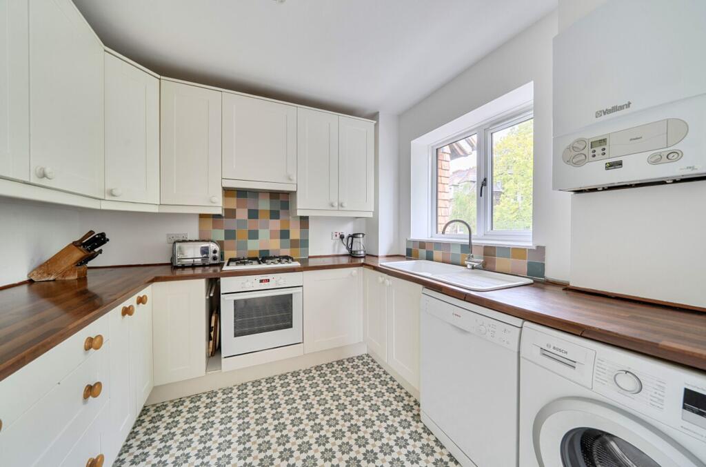 Apartment in London - View 3