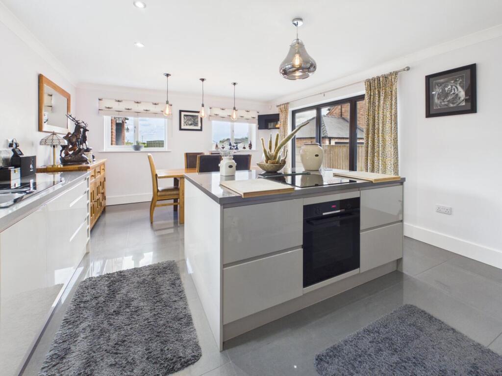 Gosho, 69 Main Road, Toynton All Saints, - View 4