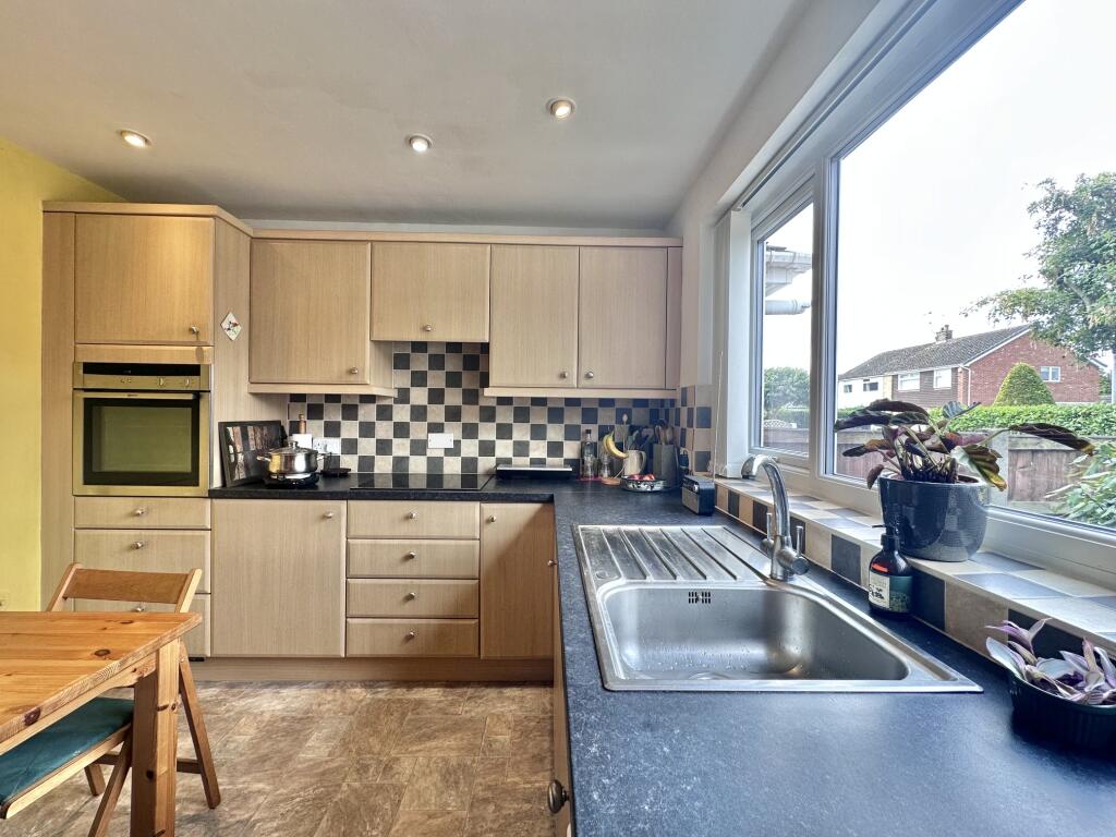 House in Nantwich, Kingsbourne - View 4