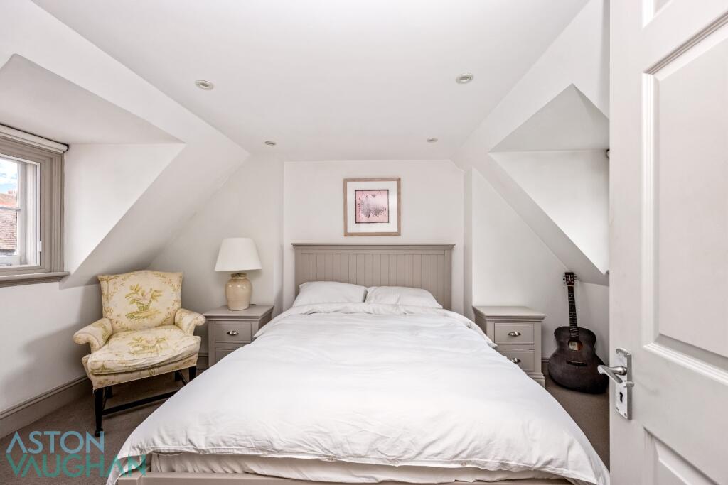 2 bedroom semi-detached house for rent