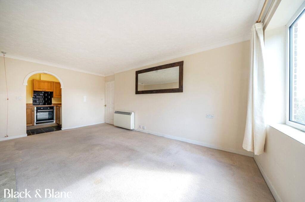 Apartment in Bromley - View 4