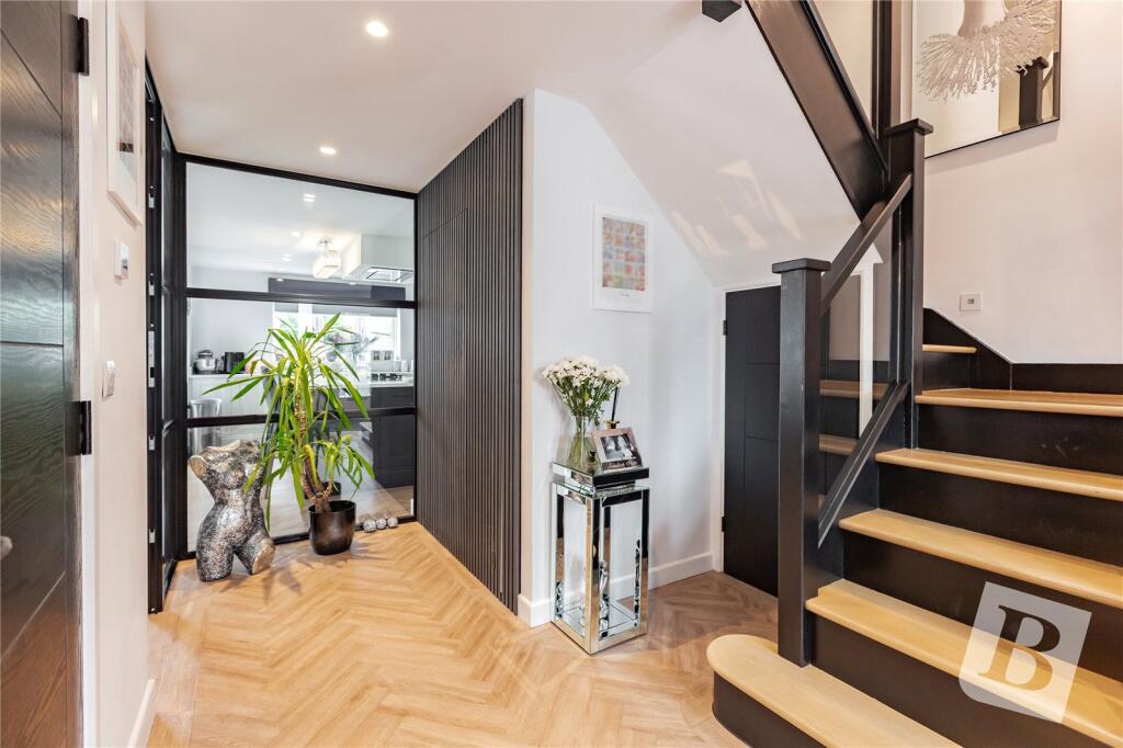 House in London - View 3