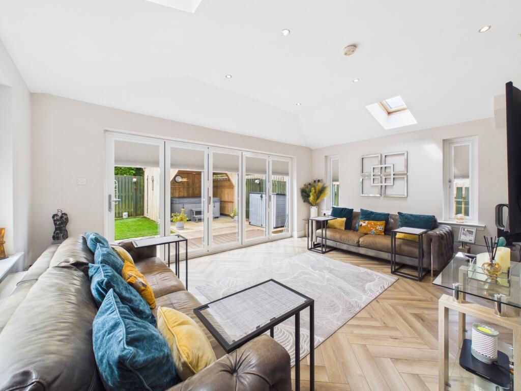 47, Calderglen Avenue, Blantyre photo 4