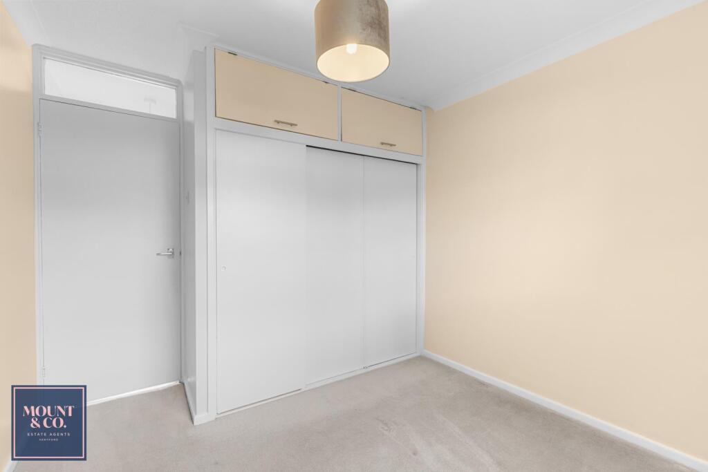Apartment in Stevenage - More