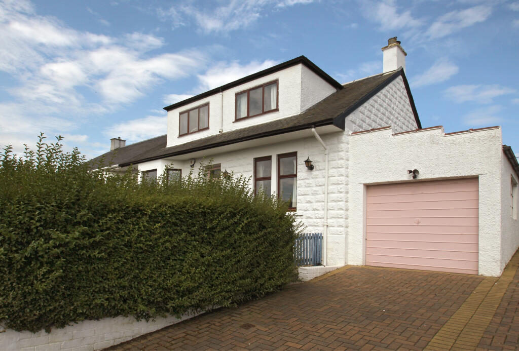 Main image of property: 3, York Place, Dunfermline, Fife, KY12 0DA