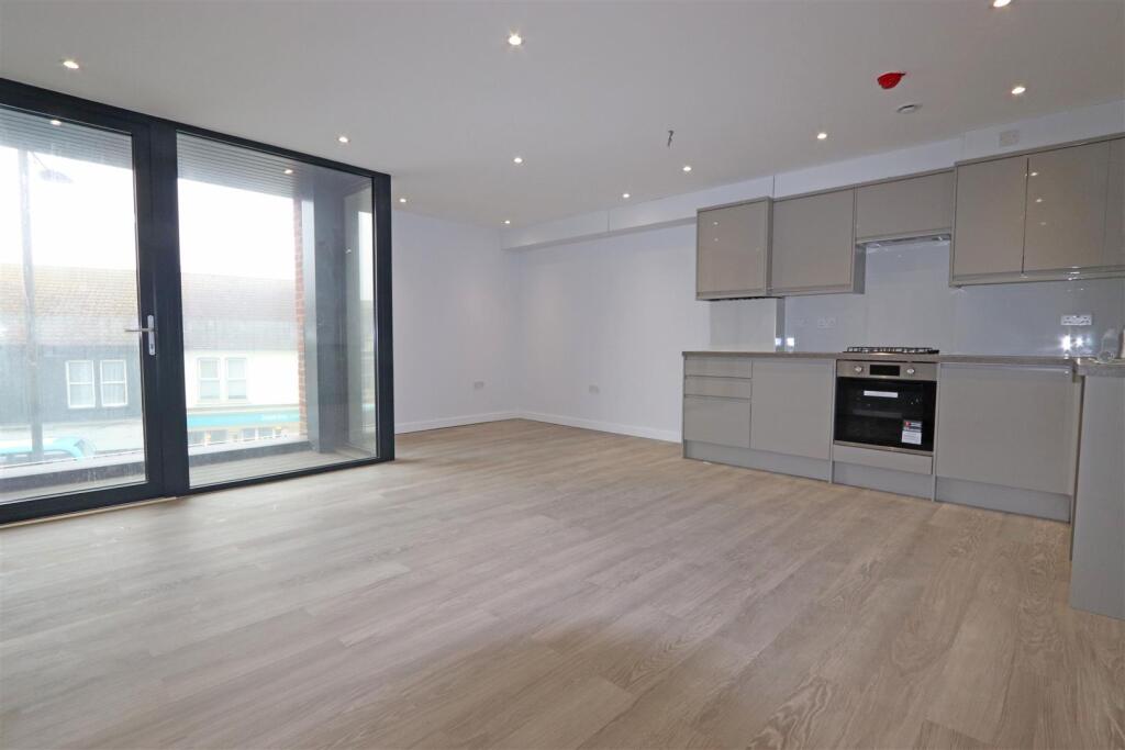Main image of property: London Road, Westcliff-On-Sea