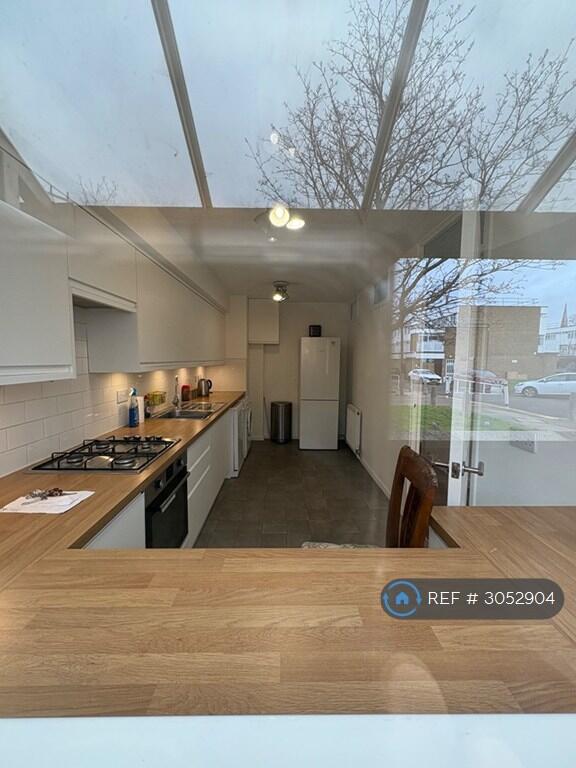 Apartment in London - More