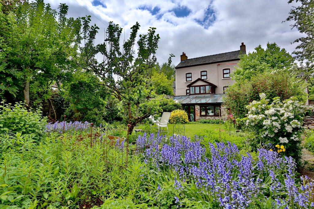 3-bed detached on The Olde Plough, Hillside Road, Llangattock, Crickhowell, NP8 1HU, £575,000