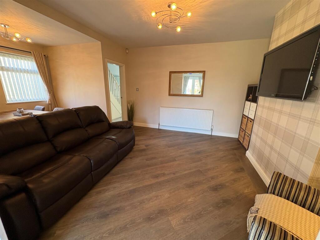 Additional image 4 of Fieldway, Clayton, Bradford