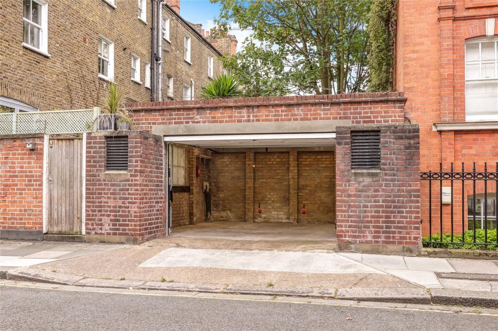 House in London - View 5
