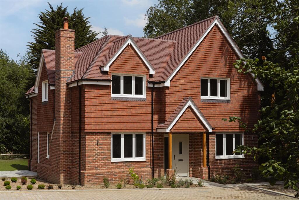 Main image of property: Bechwood Close, Box Hill, Tadworth