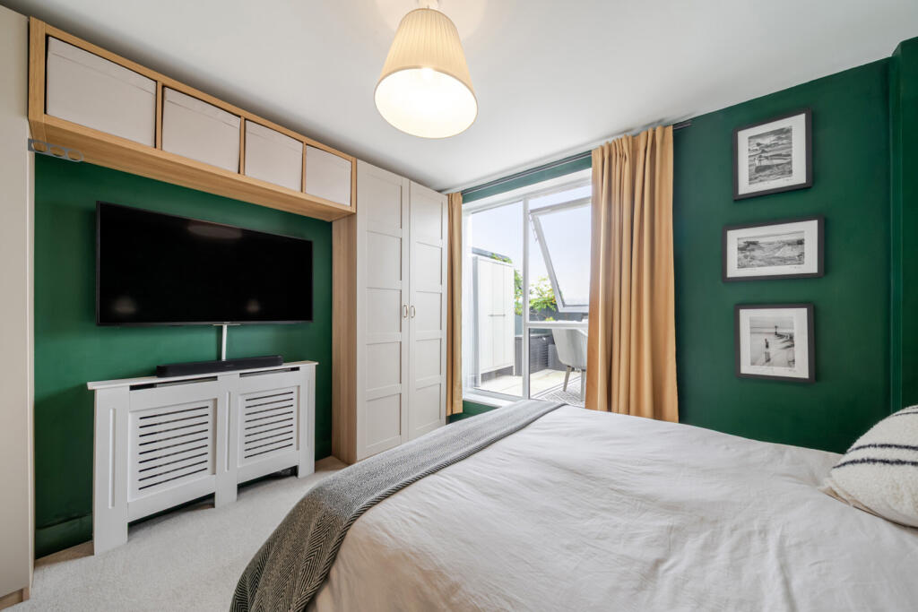 Apartment in London - View 5
