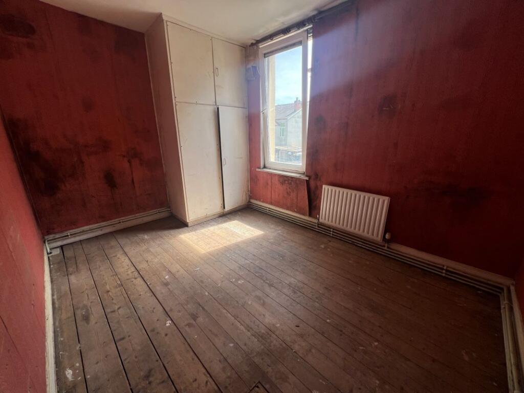 House in Wolverhampton, West Midlands - View 4