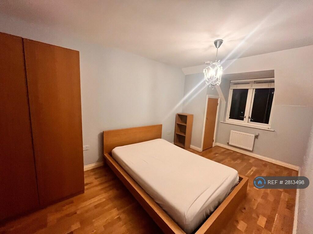 Main image of property: William Court, London, SE25