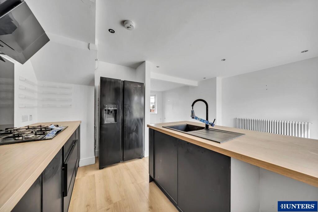 House in Romford - View 3