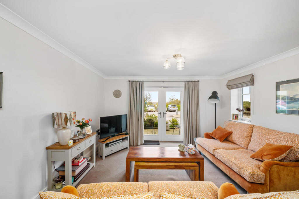 Ben Rhydding Drive, Ilkley, West Yorkshire, LS29 photo 2