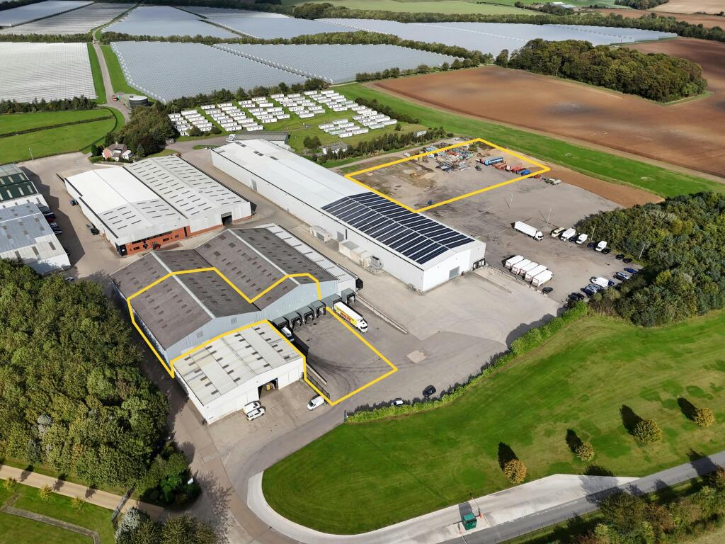 CS2 with yellow line open storage.JPG