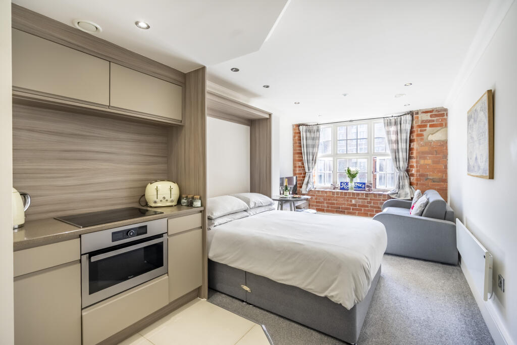 Apartment in York - More