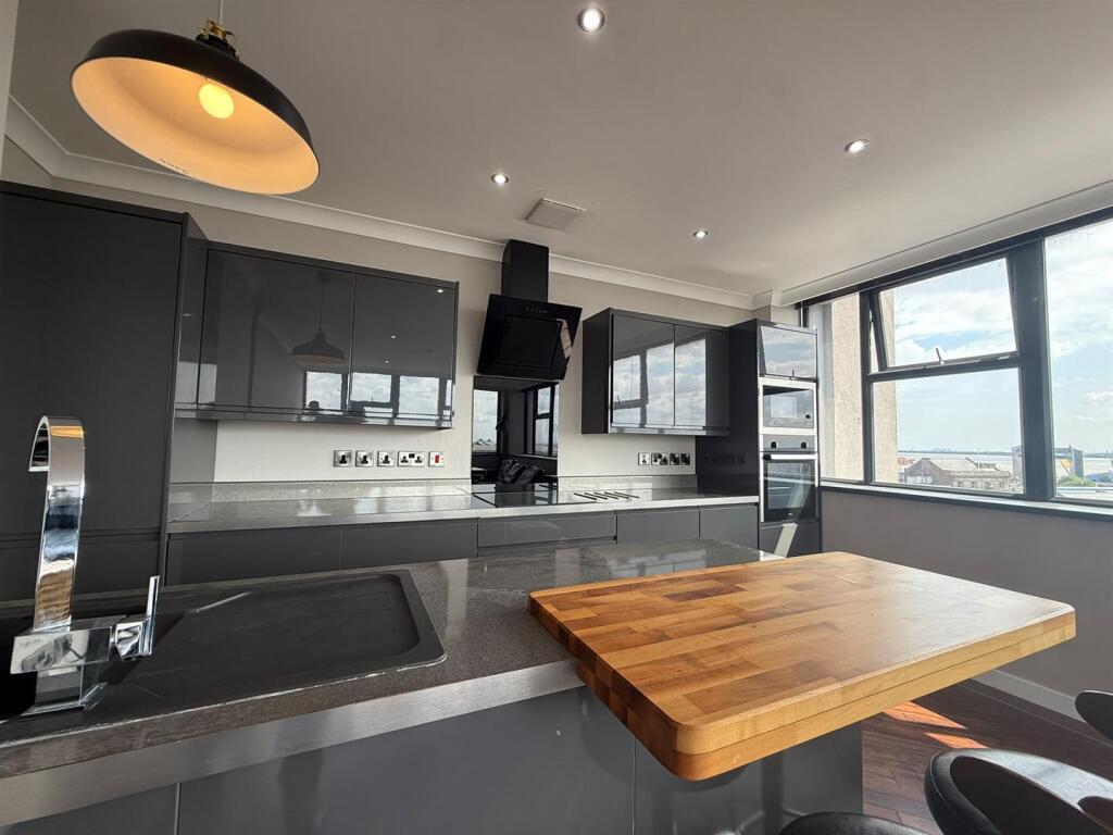 Main image of property: 8th floor, Essex House, Manor Street, Hull